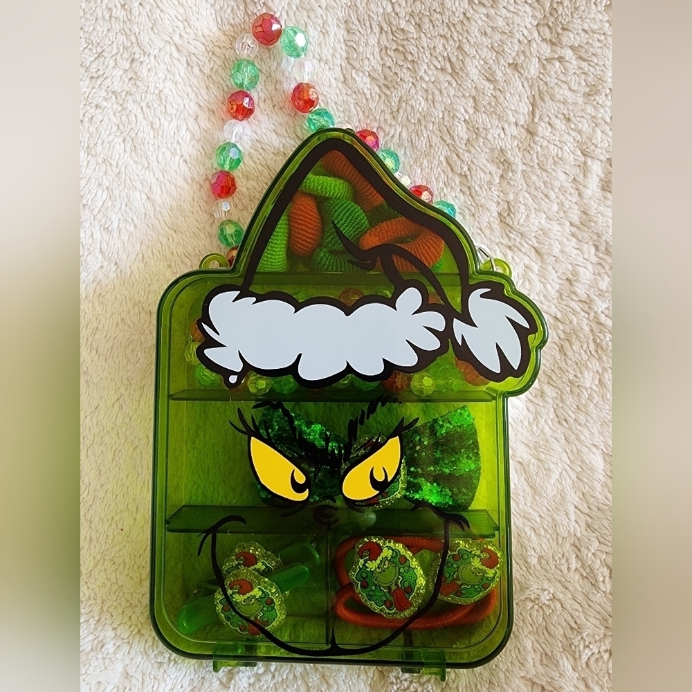 NWT Dr Seuss The Grinch hair claw clip & scrunchie set limited Christmas edition - Picture 2 of 3